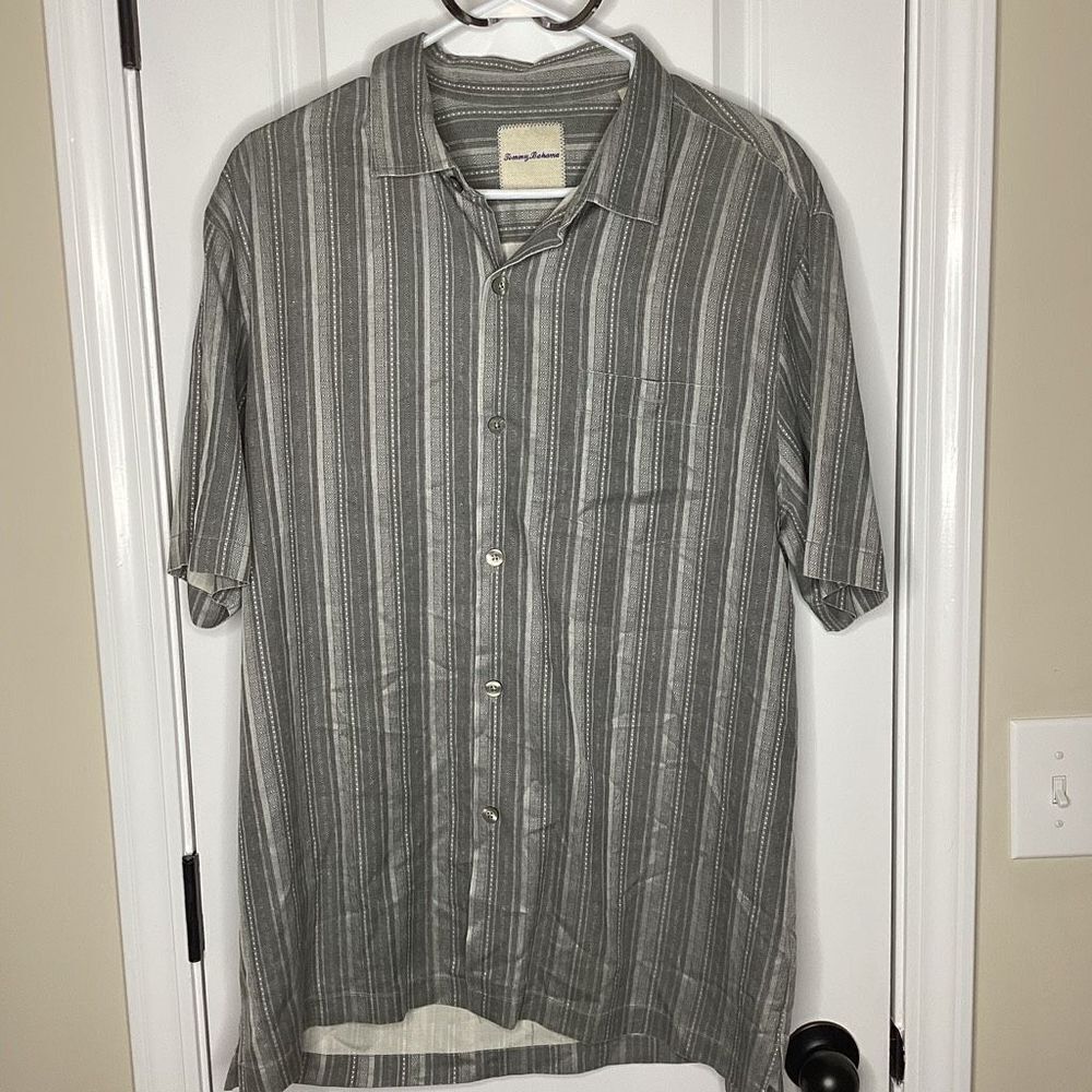 Mens Tommy Bahama 100% Silk Button Front Hawaiian Shirt‎ large gray
